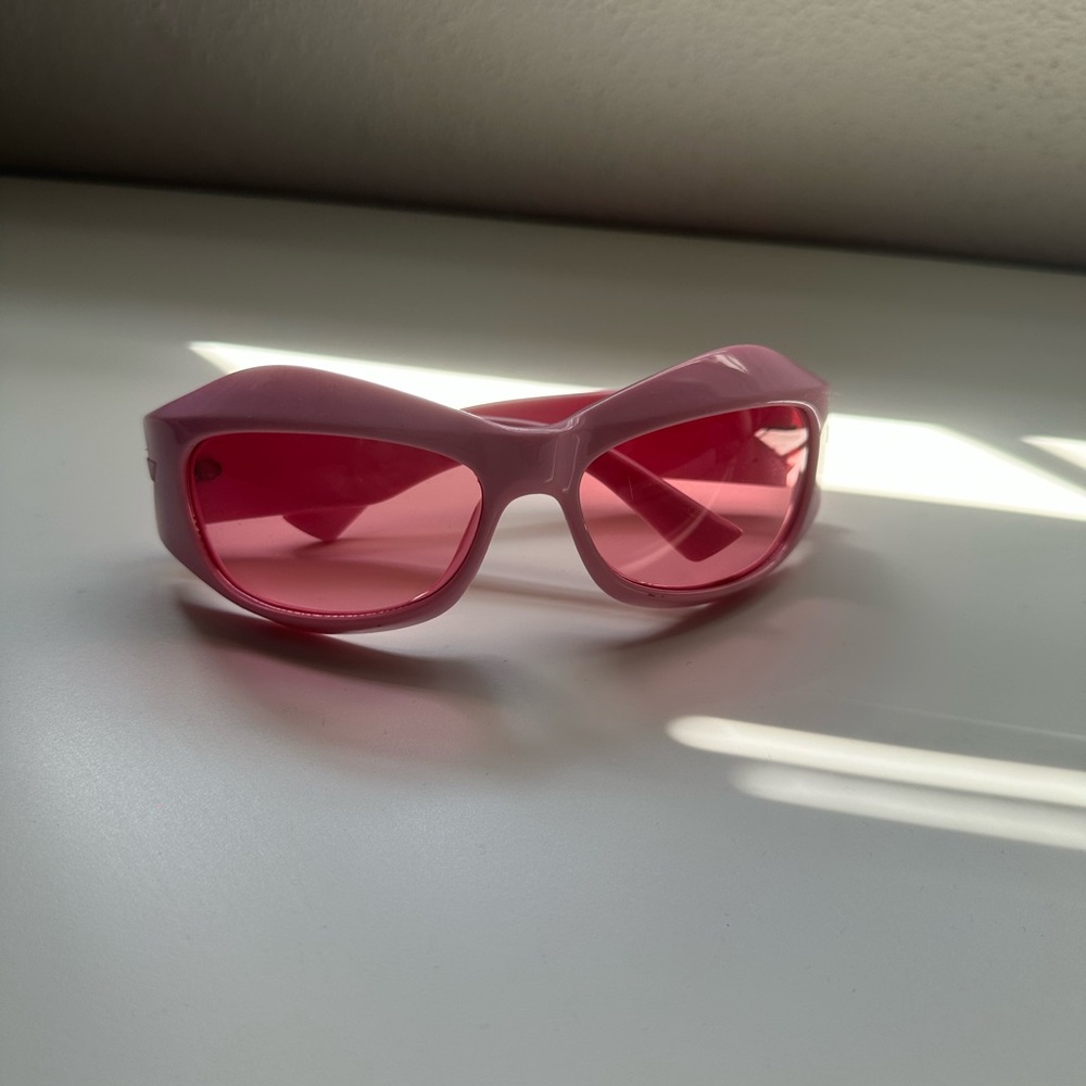 Pink Retro Oval Sunglasses